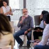 reunión de comunidad de vecinos